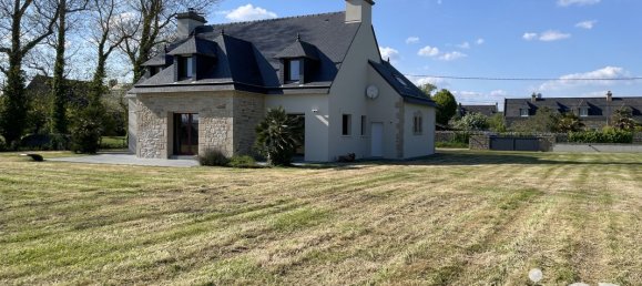 4 bedrooms Castles in Plouhinec, France No. 331378 4
