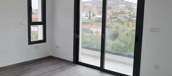 3 bedrooms Penthouse in Parekklisia, Cyprus No. 489 5