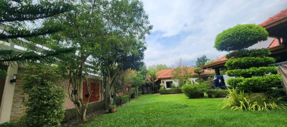 3 bedrooms Cafe / restaurant in Pattaya, Thailand No. 5092 3