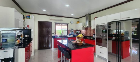 3 bedrooms Cafe / restaurant in Pattaya, Thailand No. 5092 28