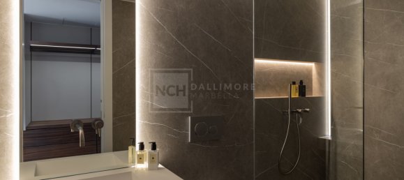 5 bedrooms Townhouse in Marbella, Spain No. 53602 33