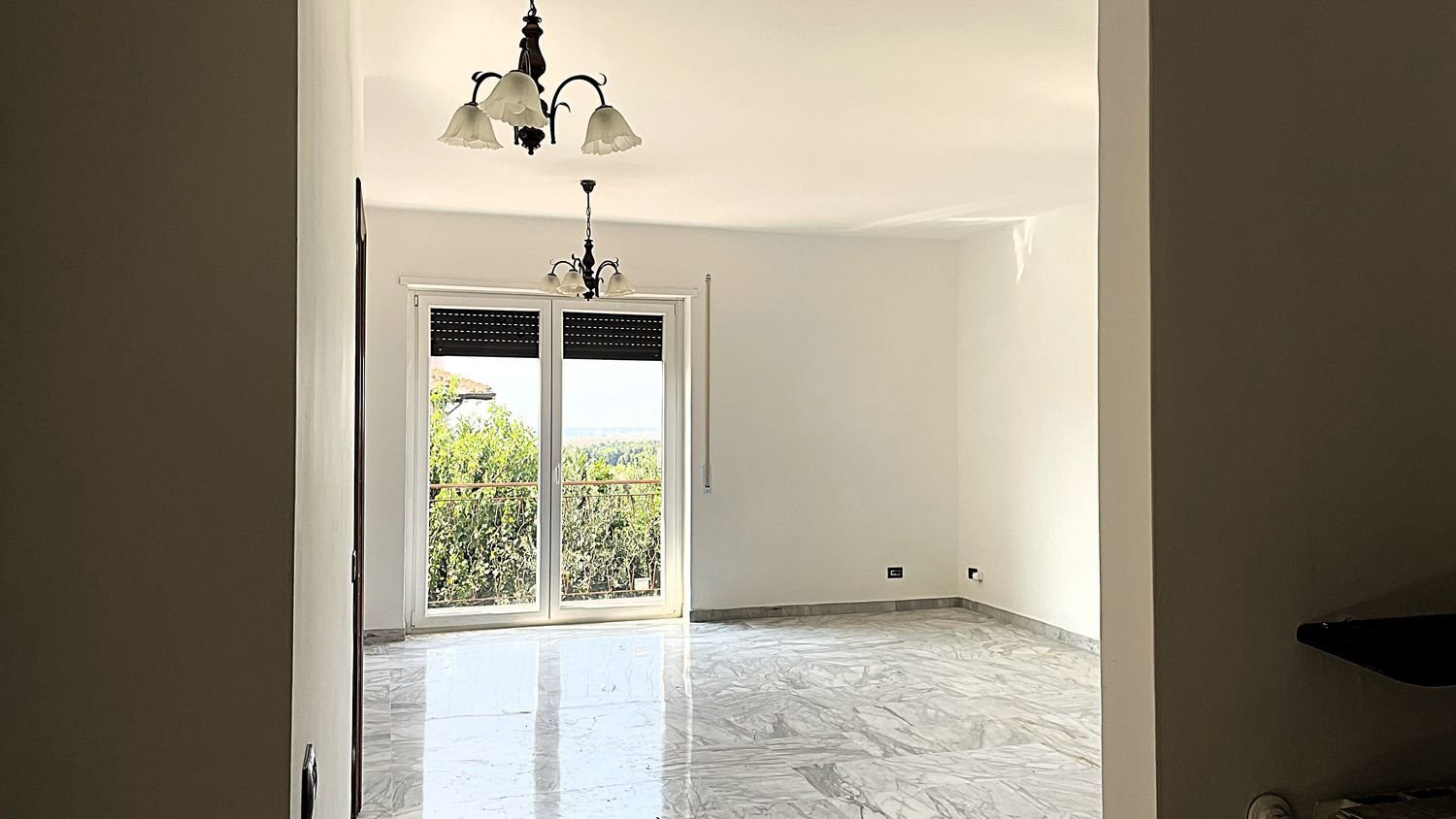 4 bedrooms Apartment in Rome, Italy No. 377714