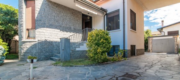 3 rooms Villa in Canegrate, Italy No. 305232 2