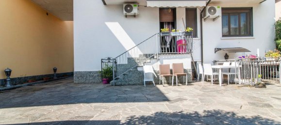 3 rooms Villa in Canegrate, Italy No. 305232 4