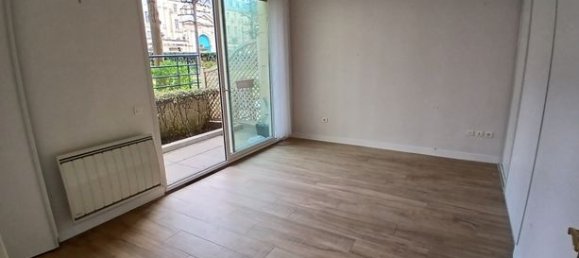 Квартира с 1 спальней в Исси-ле-Мулино, Франция № 311246 2