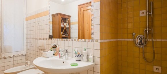 5غرفة شقة في Turin, Italy رقم 138993 18