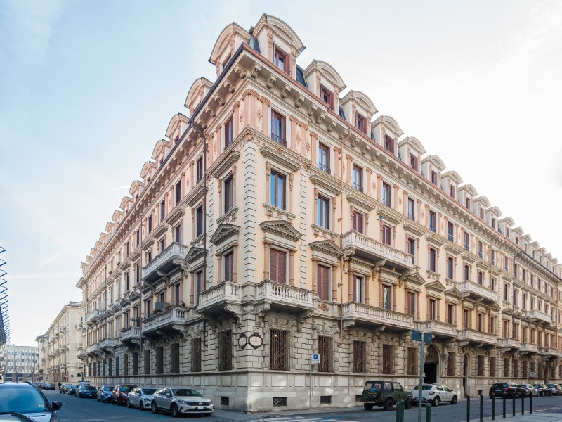 5غرفة شقة في Turin, Italy رقم 138993