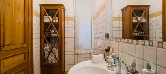 5غرفة شقة في Turin, Italy رقم 138993 19