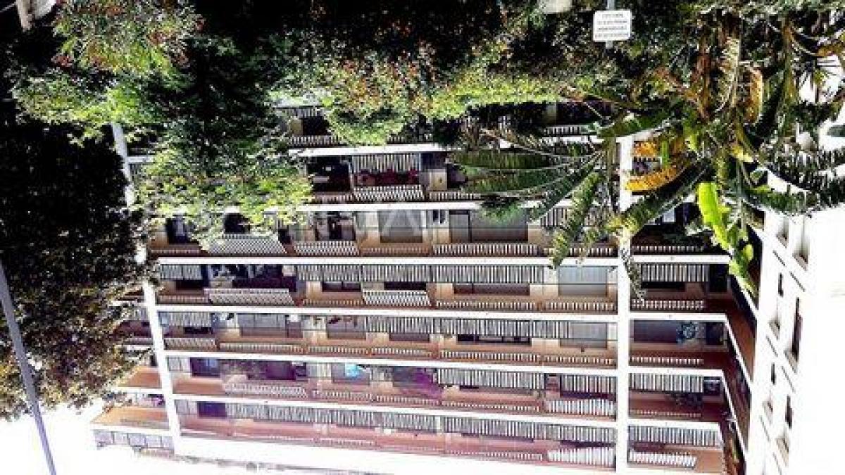 Studio in Cannes, France No. 7083