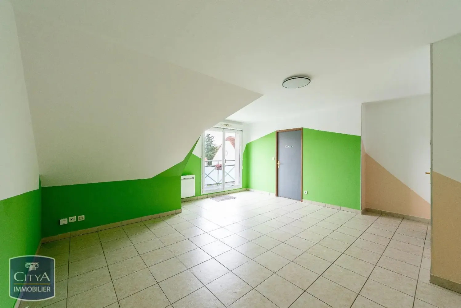 4 rooms Apartment in Quievrechain, France No. 50298