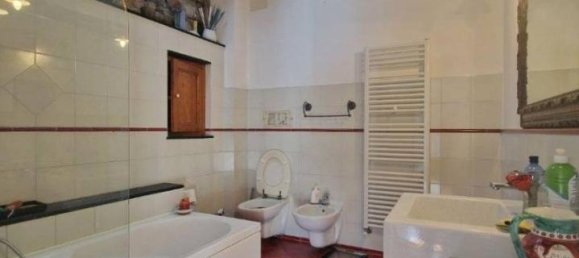 3-Zimmer Haus in Genoa, Italy, Nr. 64330 5