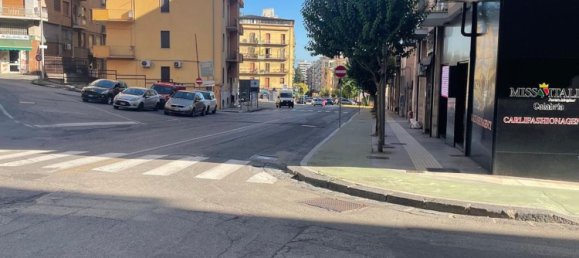 4 bedrooms Apartment in Cosenza, Italy No. 377821 25