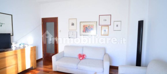 2 bedrooms Apartment in Pescara, Italy No. 339702 4