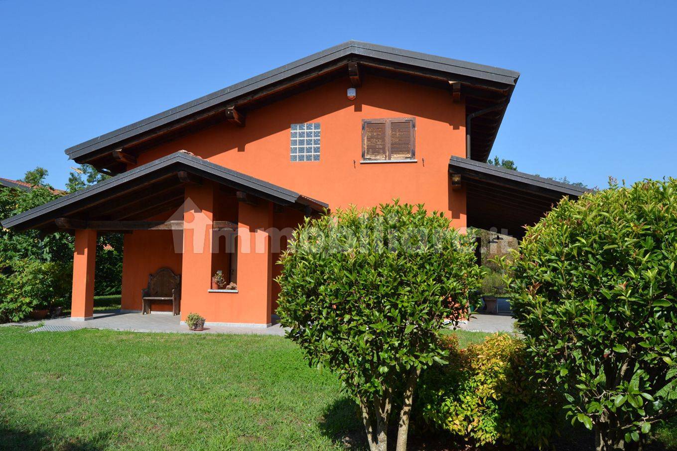 3 bedrooms Villa in Biella, Italy No. 292610