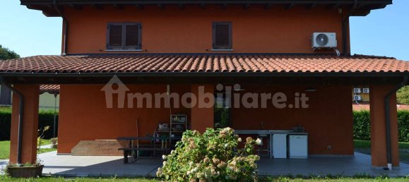 3 bedrooms Villa in Biella, Italy No. 292610 8