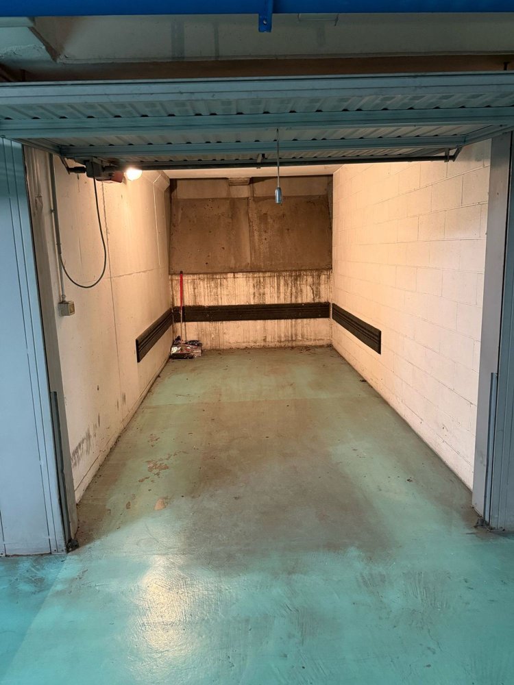 Garagem em Milan, Italy N.º 373637