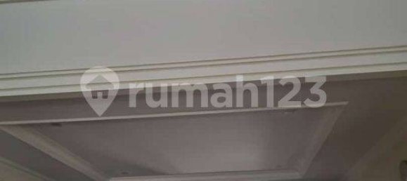 4 bedrooms House in Dukuh Pakis, Indonesia No. 1767 13