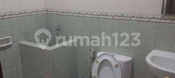 4 bedrooms House in Dukuh Pakis, Indonesia No. 1767 7