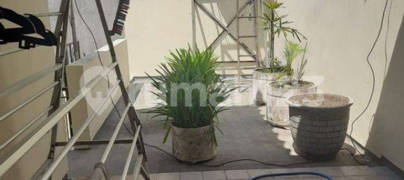 4 bedrooms House in Dukuh Pakis, Indonesia No. 1767 17