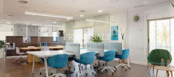 Bureau à Saint Julian's, Malta 1700m² No. 12284 2