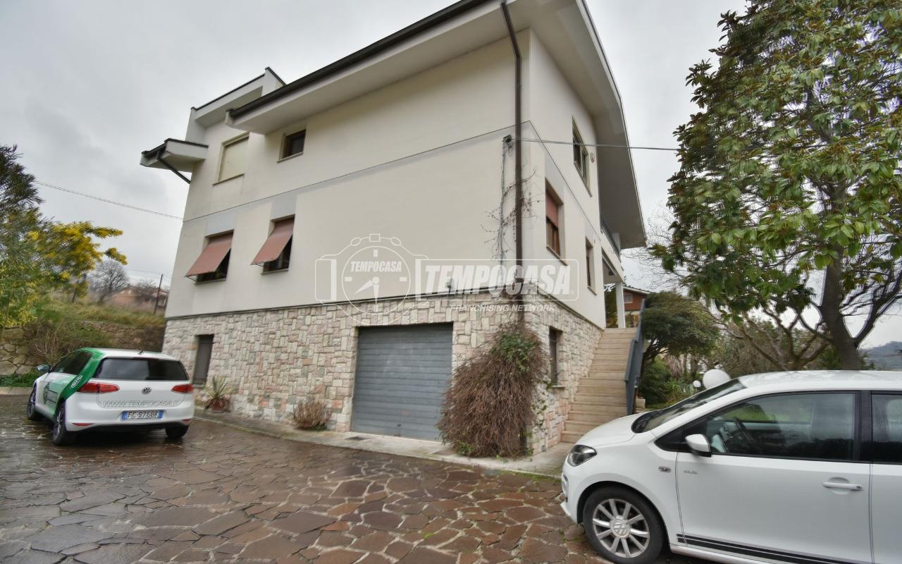 5غرفة شقة في Tolentino, Italy رقم 3529