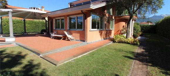 2 rooms Villa in Forte dei Marmi, Italy No. 288232 5