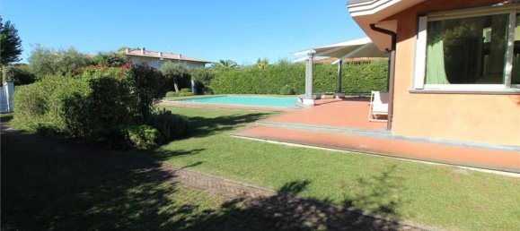 2 rooms Villa in Forte dei Marmi, Italy No. 288232 6