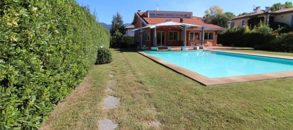 2 rooms Villa in Forte dei Marmi, Italy No. 288232 2
