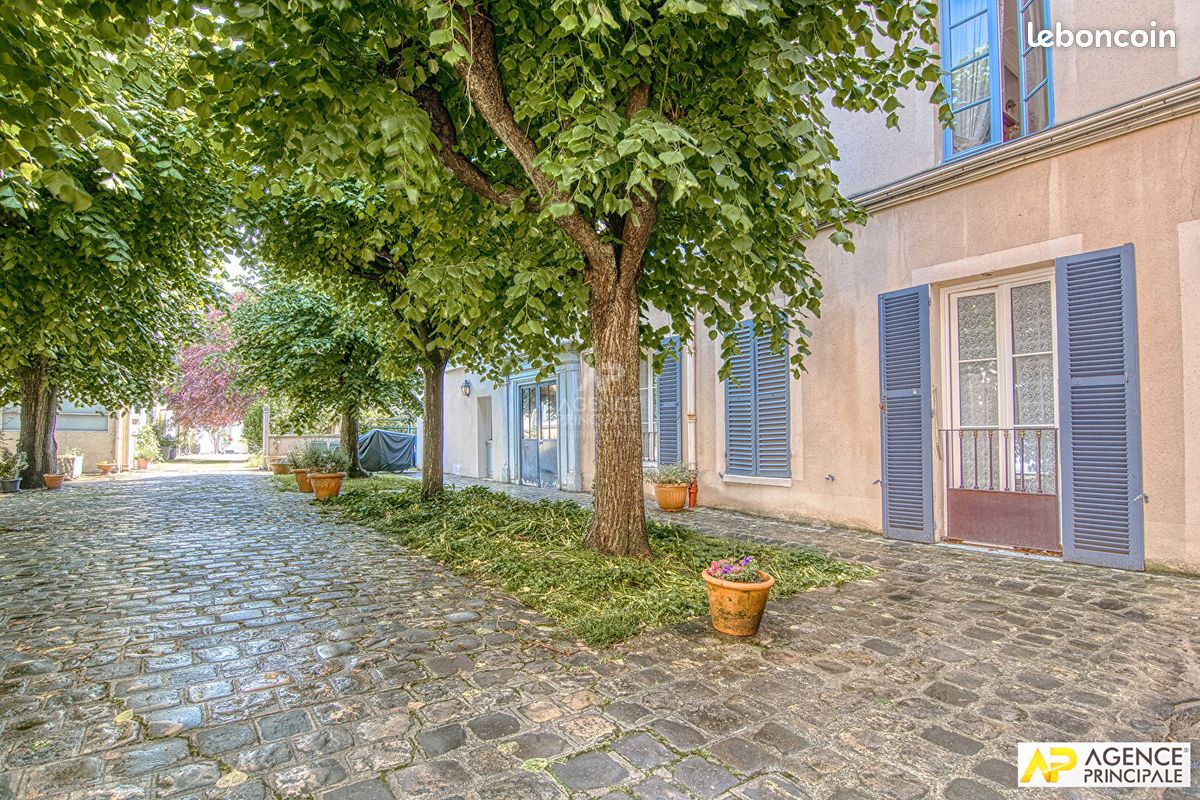 Квартира с 3 спальнями в Сен-Жермен-ан-Ле, Франция № 174390