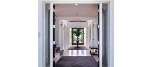 5 bedrooms House in Alberta, Canada No. 1328 7