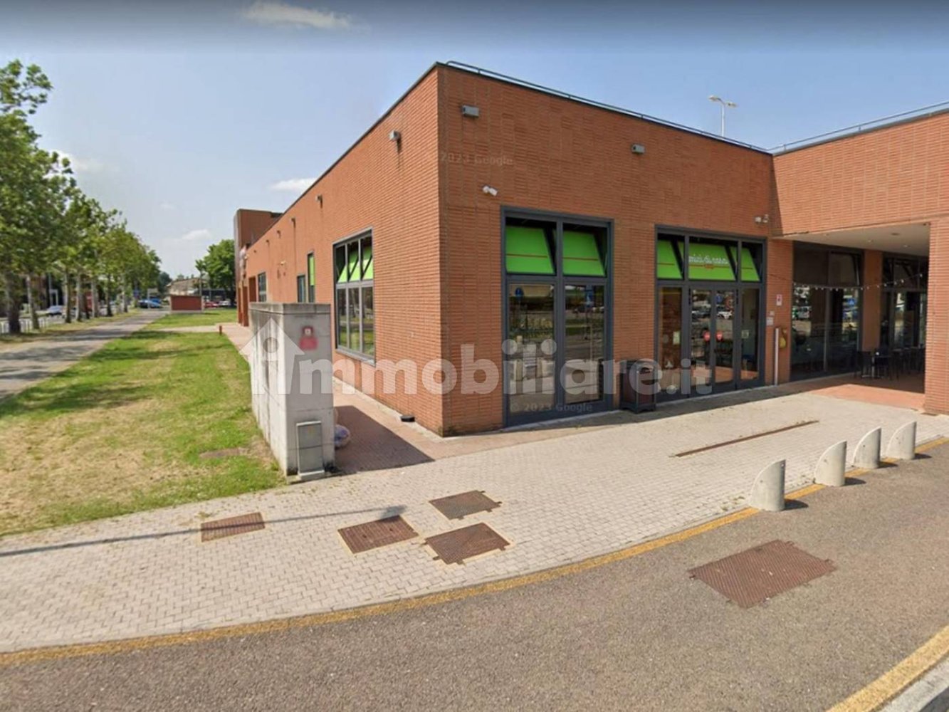 445m² Commercial property in Nonantola, Italy No. 317051