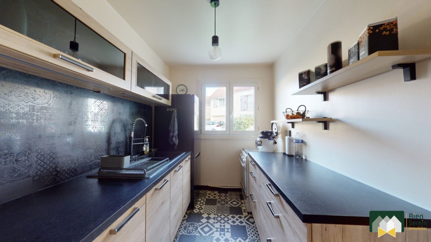 3 bedrooms Villa in Chartres, France No. 78607