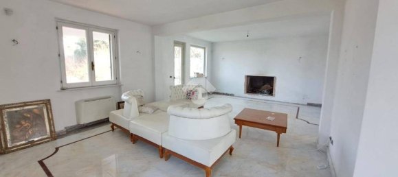 3 Schlafzimmer Villa in Patrica, Italy, Nr. 294059 3