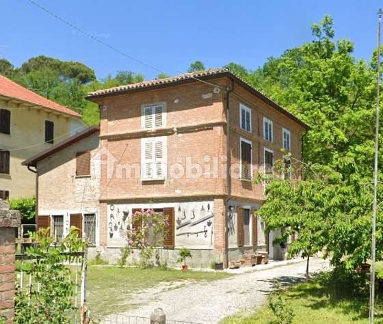 3 Schlafzimmer Haus in Incisa Scapaccino, Italy, Nr. 191937