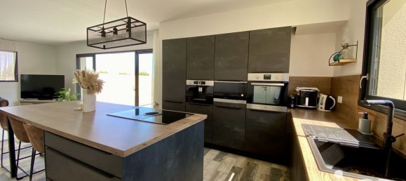 4 bedrooms Villa in Occitanie, France No. 286546 8