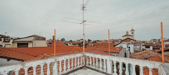 Edificio en Vigevano, Italy 800 m² No. 360936 21