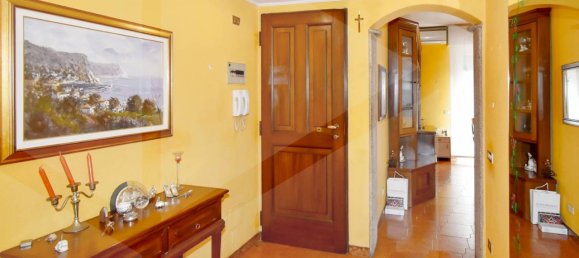 Квартира с 3 комнатами в Парабьяго, Италия № 27648 7