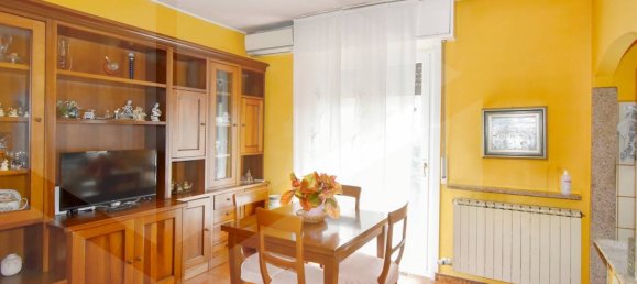 Квартира с 3 комнатами в Парабьяго, Италия № 27648 5