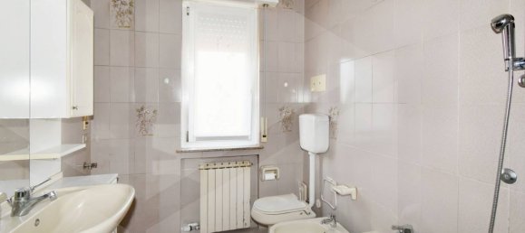 Квартира с 3 комнатами в Парабьяго, Италия № 27648 12