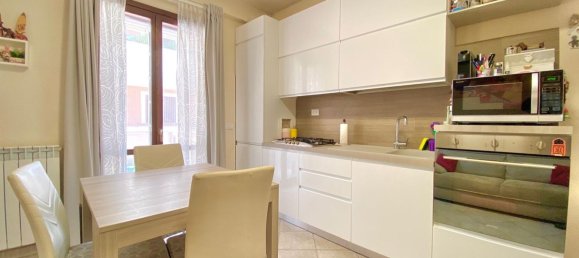 2 rooms Apartment in Rome, Italy No. 288542 12