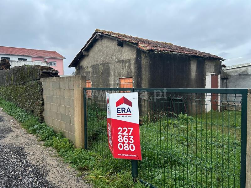 228m² Land in Vila Nova de Gaia, Portugal No. 244915