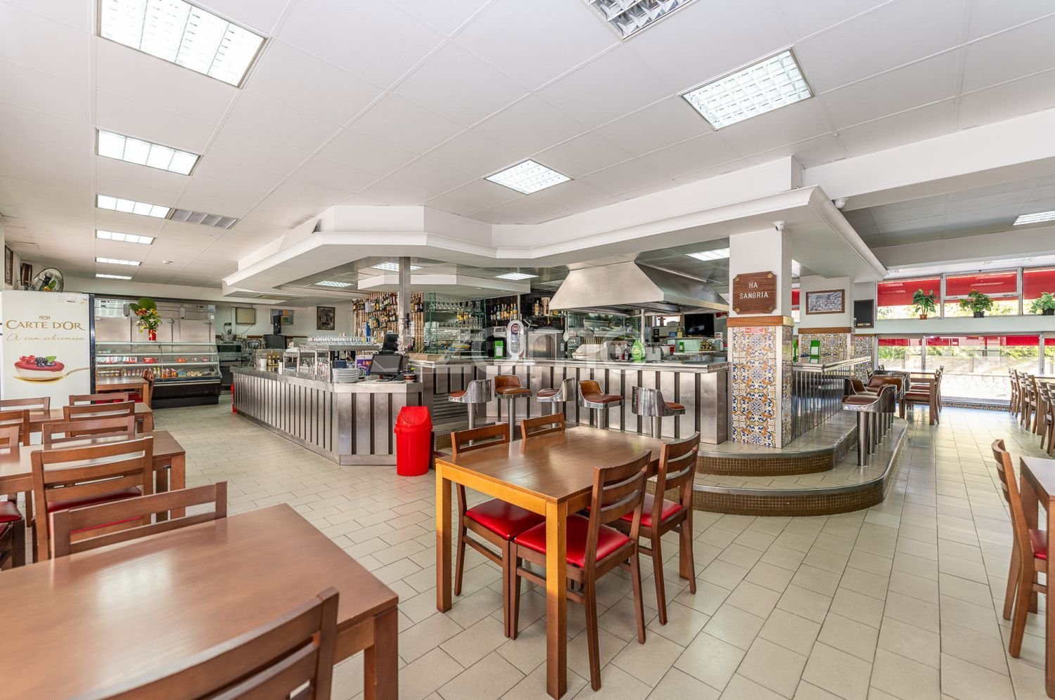  عقار تجاري في Espinho, Portugal 582متر مربع رقم 203869