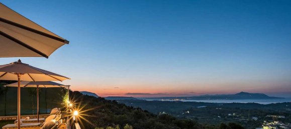 5 bedrooms Villa in Chania, Greece No. 8634 3