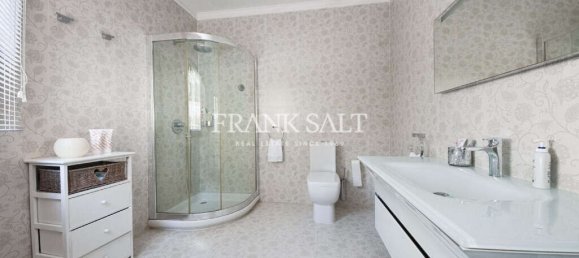 5 bedrooms Bungalow in Mellieha, Malta No. 195 65