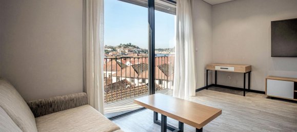 Studio in the Condo in Vila Nova de Gaia, Portugal No. 7025 3