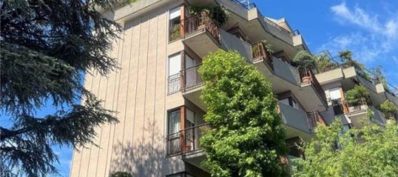 Ático de 5 habitaciónes en Busto Arsizio, Italy No. 69881 2