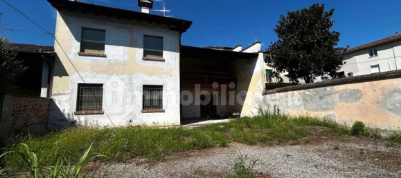 3 bedrooms House in Verolanuova, Italy No. 303062 2