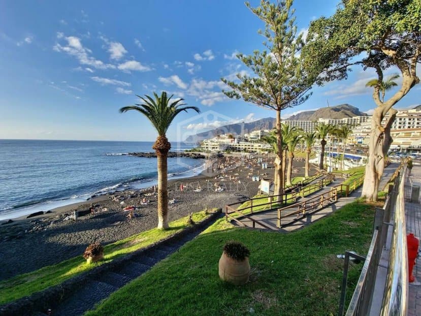 12 bedrooms Commercial property in Santiago del Teide, Spain No. 291049
