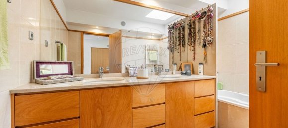 4 Schlafzimmer Haus in Revelhe, Portugal, Nr. 21126 17