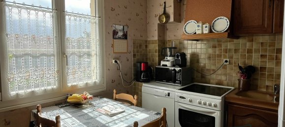 3 bedrooms House in Saint-Amand-Montrond, France No. 76278 3